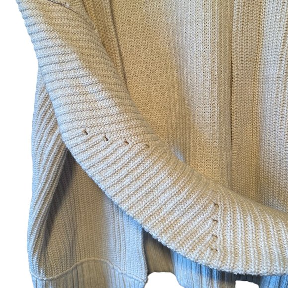 Free People - Picture 4 of 4